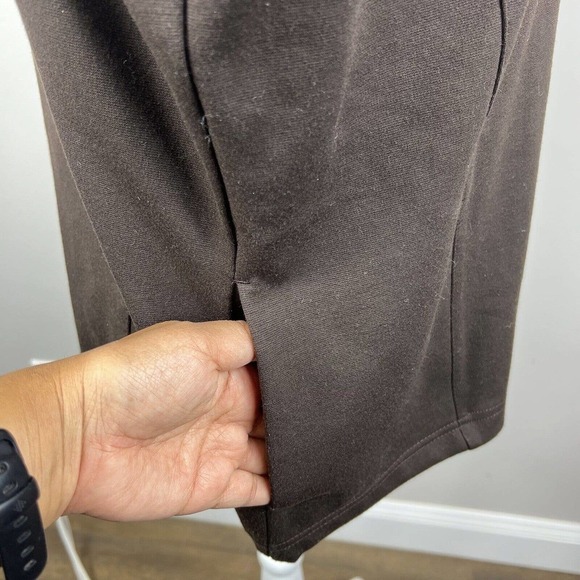 Weekends By Chicos Women's Dark Brown Zip Up Vest Size 1 US 8 Full Zip - Picture 7 of 10